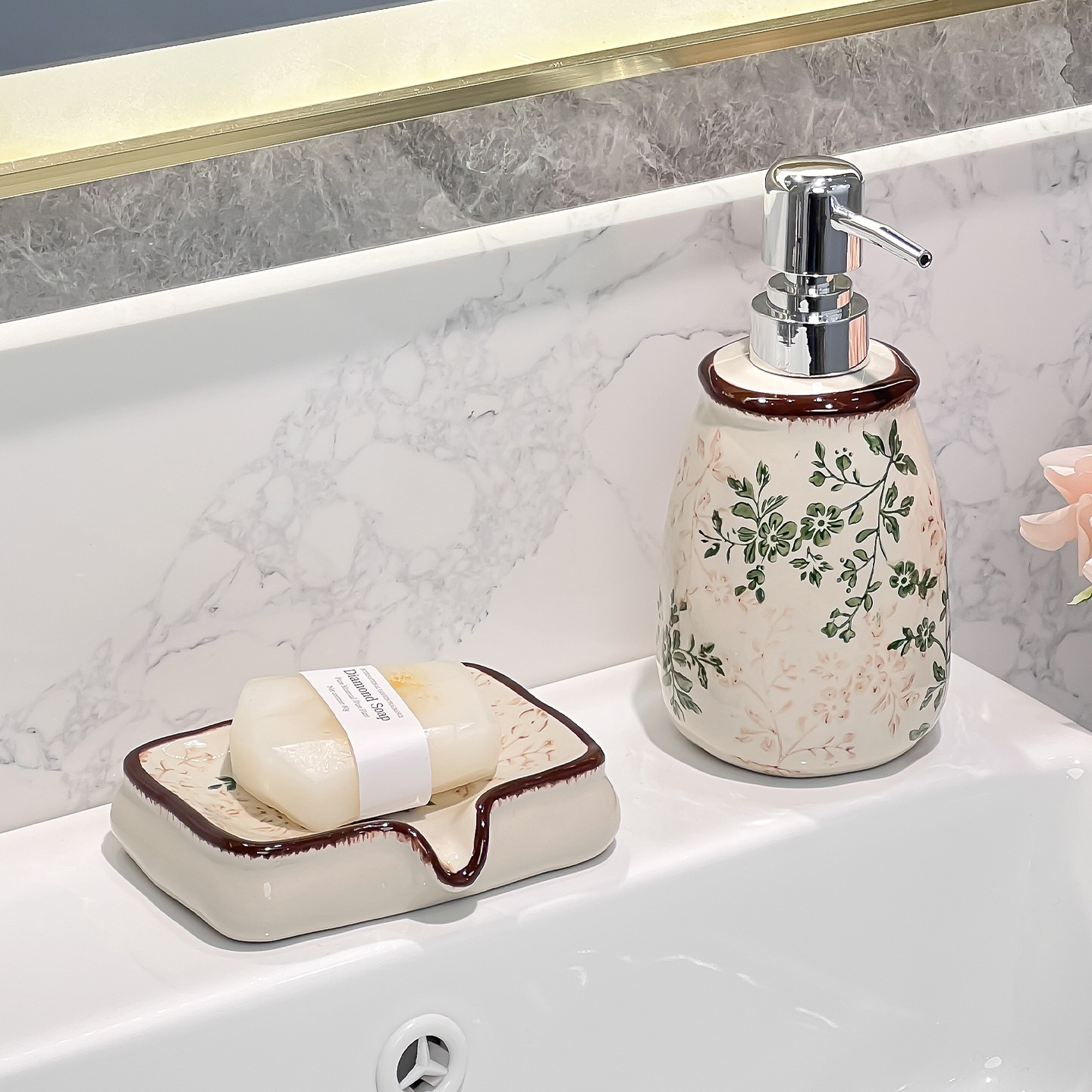 Ceramic Soap Dispenser Modern  - Zara Home Bathroom 评论和价格